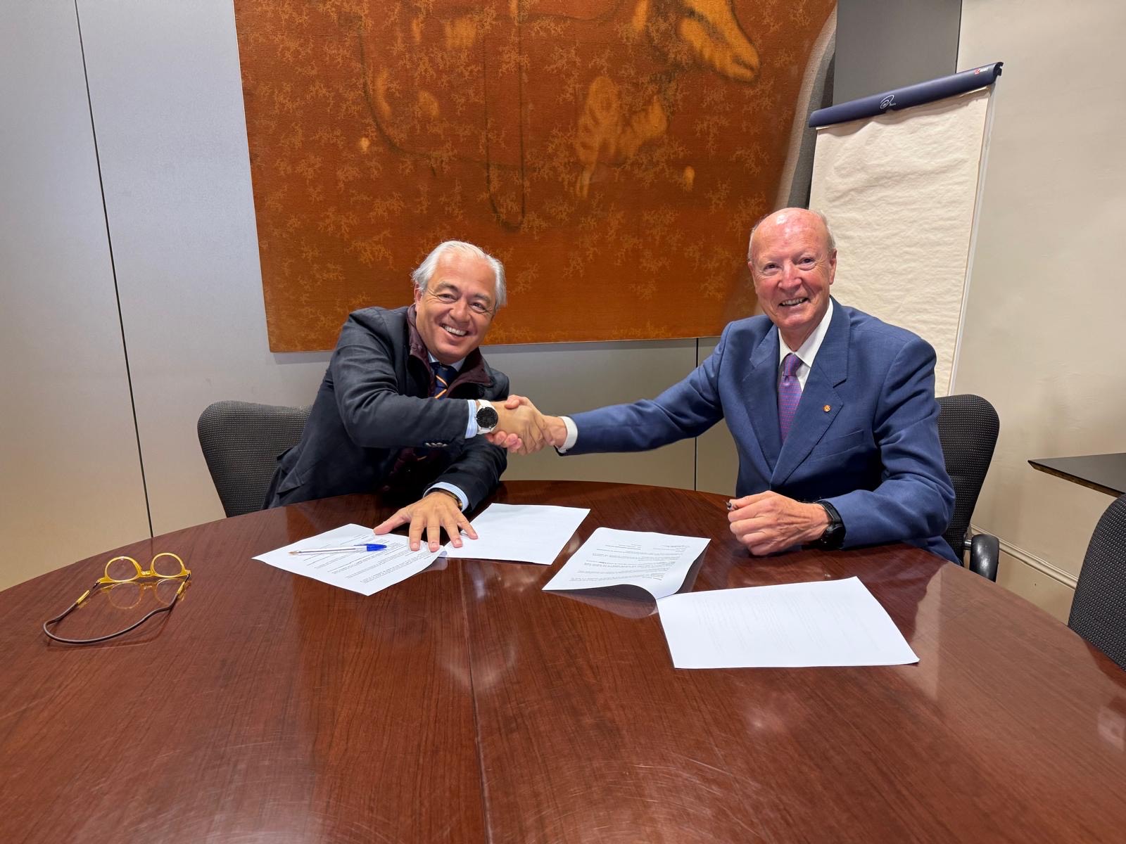 fundaz-y-la-federacion-aragonesa-de-golf-refuerzan-su-compromiso-y-firman-un-acuerdo-de-colaboracion